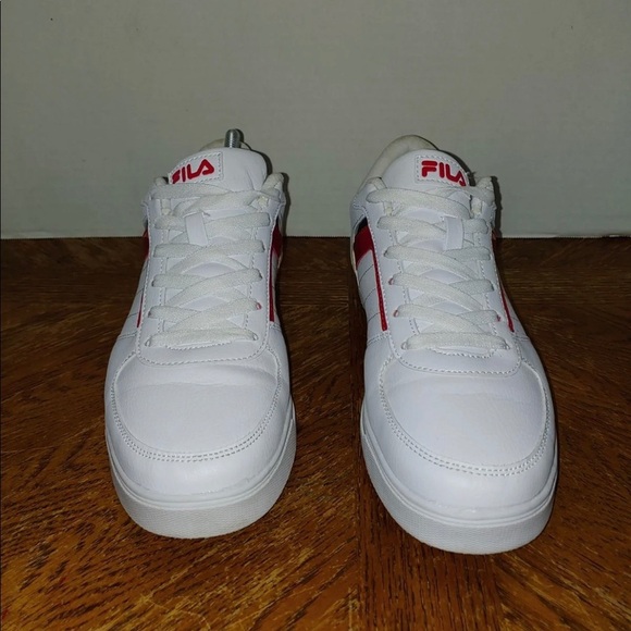 Fila 1cm00876-113 low top sneakers size 10. - Picture 6 of 10